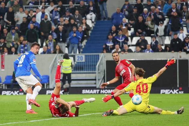 18.10.2024, xtvx, Fussball 2.Bundesliga, SV Darmstadt 98 - 1.FC Köln emspor, v.l. Goal scored, Tor zum 4:1 Philipp Foerster (SV Darmstadt 98) (DFL DFB REGULATIONS PROHIBIT ANY USE OF PHOTOGRAPHS as IMAGE SEQUENCES and or QUASI-VIDEO) Darmstadt