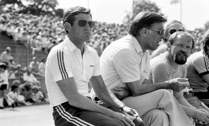 05.06.82 SSV Ulm 1846 - FC Augsburg Deutschland, Ulm, 05.06.1982, Fussball, Aufstiegsrunde 2. Bundesliga, SSV Ulm 1846 - FC Augsburg (2:0): Werner Kern (Trainer SSV Ulm 1846). *** 05 06 82 SSV Ulm 1846 FC Augsburg Germany, Ulm, 05 06 1982, Soccer, Promotion round 2 Bundesliga, SSV Ulm 1846 FC Augsburg 2 0 Werner Kern Coach SSV Ulm 1846