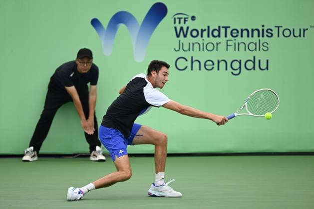 2024 ITF World Tennis Tour Junior Finals Chengdu , China Boys Group B: Luca Preda (ROU) , Jangjun Kim (KOR)