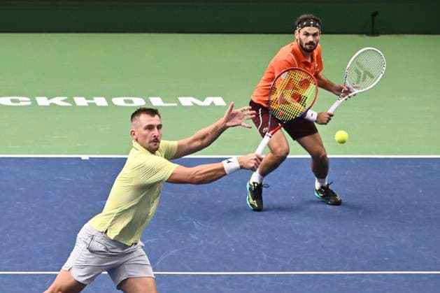 STOCKHOLM, SVERIGE 20241019 Jan Zielinski, Polen och Hugo Nys, Monaco i semifinal i BNP Paribas Nordic Open mot Petr Nouza och Patrik Rikl, Tjeckien i Kungliga tennishallen. STOCKHOLM SVERIGE x10090x