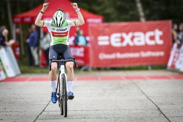 Belgian Marion Norbert Riberolle celebrates as she crosses the finish line at the women s elite race of the Exact Cross Essen, stage 2 (out of 6) in the Exact Cross cyclocross competition, Saturday 19 October 2024, in Essen. KRISTOFxVANxACCOM  x102963851x