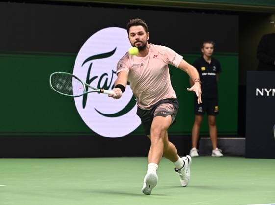 STOCKHOLM, SVERIGE 20241019 Stan Wawrinka, Schweiz, i semifinal mot Tommy Paul, USA, under tennisturneringen BNP Paribas Nordic Open i Kungliga tennishallen. STOCKHOLM SVERIGE x10090x
