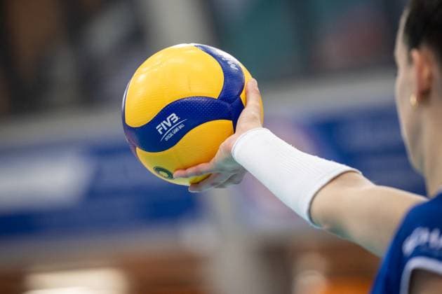 Feature: Volleyball in Spielerinnenhand GER, Allianz MTV Stuttgart vs. SSC Palmberg Schwerin Volleyball Bundesliga, VBL, Spielzeit 2024 2025, 19.10.2024 GER, Allianz MTV Stuttgart vs. SSC Palmberg Schwerin Volleyball Bundesliga, VBL, Spielzeit 2024 2025, 19.10.2024 Stuttgart Copyright: xSandyxDinkelackerx EP_SDR