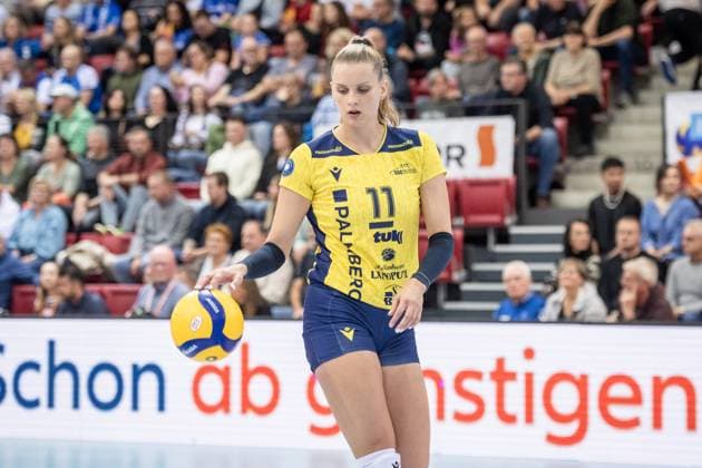 Annegret Hoelzig (SSC Palmberg Schwerin, 11) GER, Allianz MTV Stuttgart vs. SSC Palmberg Schwerin Volleyball Bundesliga, VBL, Spielzeit 2024 2025, 19.10.2024 GER, Allianz MTV Stuttgart vs. SSC Palmberg Schwerin Volleyball Bundesliga, VBL, Spielzeit 2024 2025, 19.10.2024 Stuttgart Copyright: xSandyxDinkelackerx EP_SDR