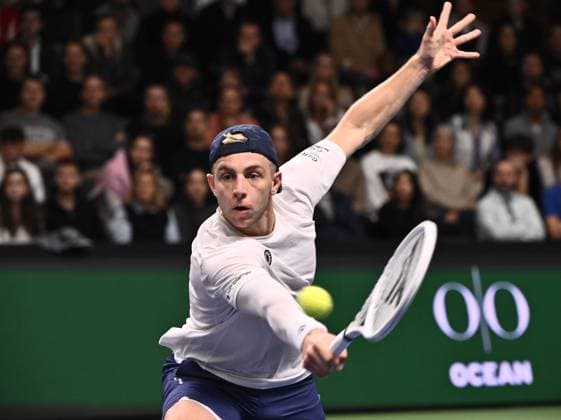 STOCKHOLM, SVERIGE 20241019 Tallon Griekspoor, Nederländerna, i semifinal mot Grigor Dimitrov, Bulgarien, under tennisturneringen BNP Paribas Nordic Open i Kungliga tennishallen. STOCKHOLM SVERIGE x10090x
