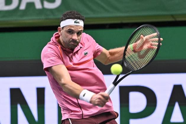 STOCKHOLM, SVERIGE 20241019 Grigor Dimitrov, Bulgarien, i semifinal mot Tallon Griekspoor, Nederländerna, under tennisturneringen BNP Paribas Nordic Open i Kungliga tennishallen. STOCKHOLM SVERIGE x10090x