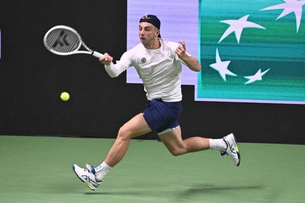 STOCKHOLM, SVERIGE 20241019 Tallon Griekspoor, Nederländerna, i semifinal mot Grigor Dimitrov, Bulgarien, under tennisturneringen BNP Paribas Nordic Open i Kungliga tennishallen. STOCKHOLM SVERIGE x10090x