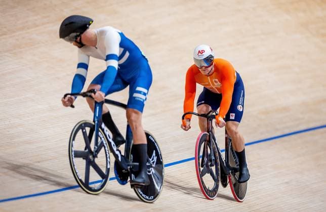 BALLERUP - Jeffrey Hoogland and Mikhail Yakovlev (ISR) during the sprint quarterfinals on the fourth day of the World Track cycling, Rad, Radsport, Bahnrad, Bahn Championships at the Ballerup Super Arena. ANP IRIS VAN DEN BROEK xVIxANPxSportx xxANPxIVx 511259963 originalFilename: 511259963.jpg
