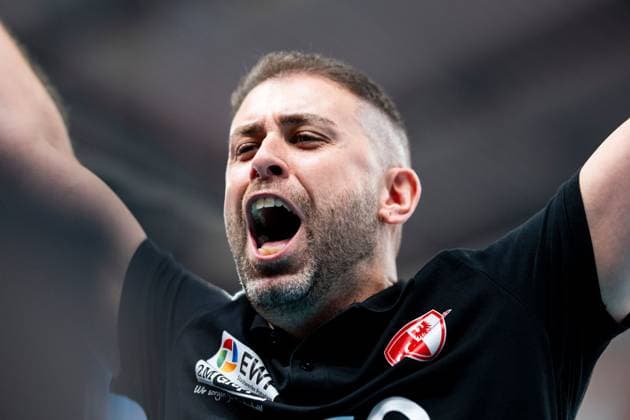 19.10.2024, Volleyball, Frauen, Volleyball-Bundesliga, Saison 2024 2025, SC Potsdam-VfB Suhl LOTTO Thüringen Im Bild: v.l. Trainer Riccardo Boieri (SC Potsdam) Potsdam MBS Arena Potsdam Brandenburg Deutschland