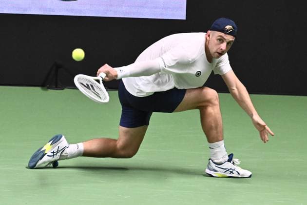 STOCKHOLM, SVERIGE 20241019 Tallon Griekspoor, Nederländerna, i semifinal mot Grigor Dimitrov, Bulgarien, under tennisturneringen BNP Paribas Nordic Open i Kungliga tennishallen. STOCKHOLM SVERIGE x10090x
