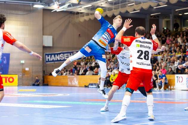 Niko Blaauw (Nr. 17, VfL Luebeck-Schwartau). VfL Luebeck-Schwartau vs. HBW Balingen-Weilstetten, Handball, 2. Bundesliga, 19.10.24 Luebeck Schleswig-Holstein Germany
