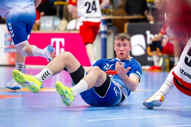 Ole Hagedorn (Nr. 10, VfL Luebeck-Schwartau) ist niedergeschlagen deprimiert enttaeuscht. VfL Luebeck-Schwartau vs. HBW Balingen-Weilstetten, Handball, 2. Bundesliga, 19.10.24 Luebeck Schleswig-Holstein Germany