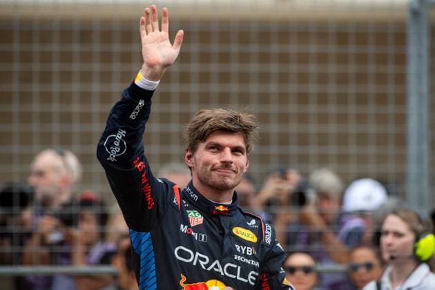 Max Verstappen (Oracle Red Bull Racing, Niederlande, 01) jubelt im Parc Ferme ueber den Sieg und winkt den Fans, USA, Formel 1 Weltmeisterschaft, Pirelli Grand Prix der Vereinigten Staaten von Amerika, Circuit of the Americas Austin, Sprint Rennen, 19.10.2024 USA, Formel 1 Weltmeisterschaft, Pirelli Grand Prix der Vereinigten Staaten von Amerika, Circuit of the Americas Austin, Sprint Rennen, 19.10.2024 Austin Copyright: xEibner-Pressefoto Memmlerx EP_MMR