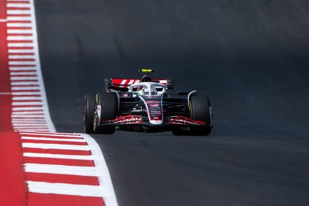 Nico Huelkenberg (MoneyGram Haas F1 Team, Deutschland, 27) im Haas VF-24 vor Nico Huelkenberg (MoneyGram Haas F1 Team, Deutschland, 27), USA, Formel 1 Weltmeisterschaft, Pirelli Grand Prix der Vereinigten Staaten von Amerika, Circuit of the Americas Austin, Sprint Rennen, 19.10.2024 USA, Formel 1 Weltmeisterschaft, Pirelli Grand Prix der Vereinigten Staaten von Amerika, Circuit of the Americas Austin, Sprint Rennen, 19.10.2024 Austin Copyright: xEibner-Pressefoto Memmlerx EP_MMR