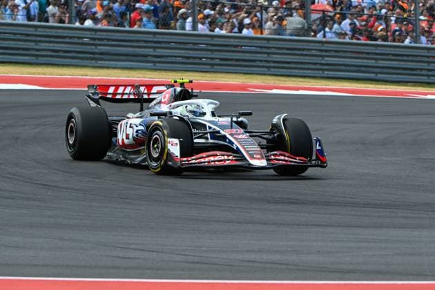 AUSTIN, TX - OCTOBER 19: MoneyGram HAAS F1 Team driver Nico Hulkenberg (27) of Germany of Denmark makes his way through turn 1 during the Sprint race of the Formula 1 Pirelli United States Grand Prix on October 19, 2024, at Circuit of The Americas in Austin, Texas. (Photo by Ken Murray Icon Sportswire) AUTO: OCT 19 F1 Pirelli United States Grand Prix EDITORIAL USE ONLY Icon241019114