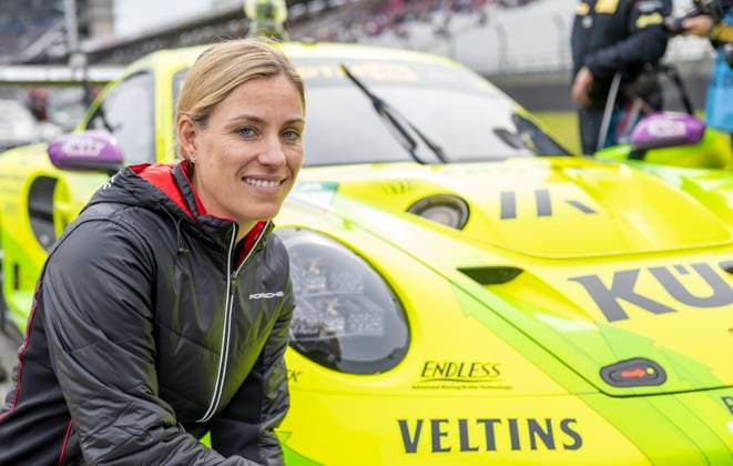 Angelique Kerber vor Porsche 911 GT3 R 992, Manthey EMA beim DTM-Lauf Finale auf dem Hockenheimring Baden-Württemberg Datum: 19.10.2024