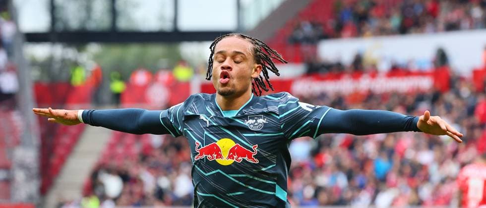 Mainz - RB Leipzig Bundesliga Mainz, 19.10.2024, Mewa Arena, Fußball Bundesliga, Spieltag 7 , 1. FSV Mainz 05 vs. RB Leipzig 0:2 (0:2) , Tor für Leipzig zum 0:1. Im Bild: Torschütze Xavi Simons (10, RB Leipzig), Torjubel ,