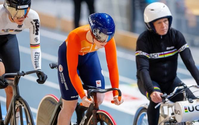 BALLERUP - Hetty van de Wouw in action on the first round Keirin on the fourth day of the World Track cycling, Rad, Radsport, Bahnrad, Bahn Championships at the Ballerup Super Arena. ANP IRIS VAN DEN BROEK xVIxANPxSportx xxANPxIVx 511343971 originalFilename: 511343971.jpg