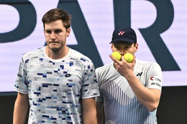 Sport Bilder des Tages STOCKHOLM, SVERIGE 20241020 Henry Patten, Storbritannien och Harri Heliövaara Finland i dubbelfinal mot Petr Nouza och Patrik Rikl, Tjeckien, under tennisturneringen BNP Paribas Nordic Open i Kungliga tennishallen. STOCKHOLM SVERIGE x10090x