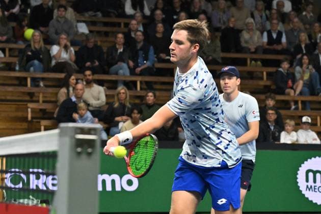 STOCKHOLM, SVERIGE 20241020 Harri Heliövaara Finland, och Henry Patten, Storbritannien, i dubbelfinal mot Petr Nouza och Patrik Rikl, Tjeckien, under tennisturneringen BNP Paribas Nordic Open i Kungliga tennishallen. STOCKHOLM SVERIGE x10090x