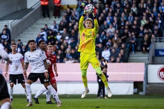 241020 Sander Tangvik of Rosenborg during the Eliteserien match between Rosenborg and Brann on October 20, 2024 in Trondheim. Photo: Marius Simensen BILDBYRAN COP 238 bbeng brann eliteserien football fotball fotboll rosenborg Copyright: MARIUSxSIMENSEN BB241020BB432