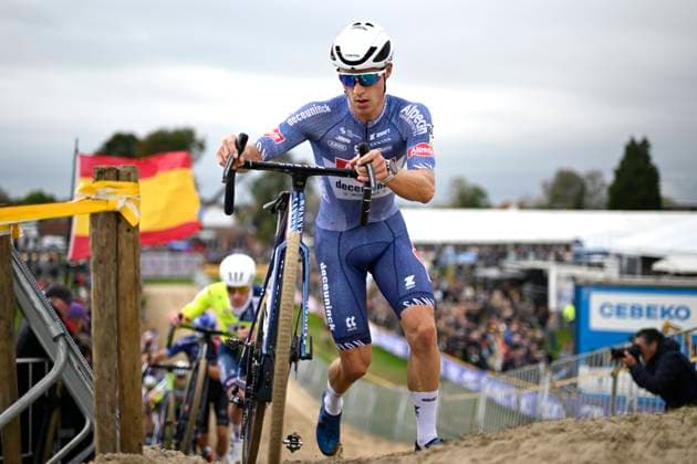 2024 Superprestige Cyclocross Ruddervoorde RUDDERVOORDE, BELGIUM - OCTOBER 20 : Vandeputte Niels (BEL) of Alpecin-Deceuninck in action during the 1st leg of the men elite 2024 - 2025 Telenet Superprestige cyclocross race of Ruddervoorde on October 20, 2024 in Ruddervoorde, Belgium, 20 10 2024 Ruddervoorde Belgium  Copyright: xNicoxVereeckenx