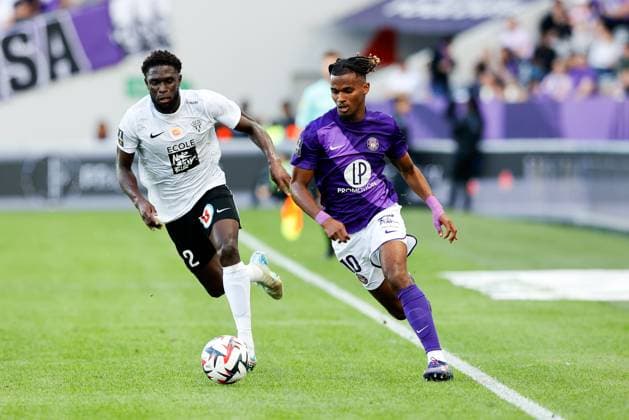 Toulouse FC v Angers SCO - Ligue 1 McDonald s 2024 2025 02 Carlens ARCUS (sco) - 10 Yann GBOHO (tfc) during the Ligue 1 McDonald s match between Toulouse and Angers at Stadium de Toulouse on October 20, 2024 in Toulouse, France. Toulouse France  Copyright: xFEPx 776225460