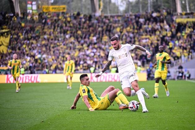 FC Nantes v OGC Nice - Ligue 1 McDonald s 2024 2025 31 Mostafa MOHAMED (fcn) - 92 Jonathan CLAUSS (ogcn) during the Ligue 1 McDonald s match between Nantes and Nice at Stade de la Beaujoire on October 20, 2024 in Nantes, France. Nantes France  Copyright: xFEPx 776225453