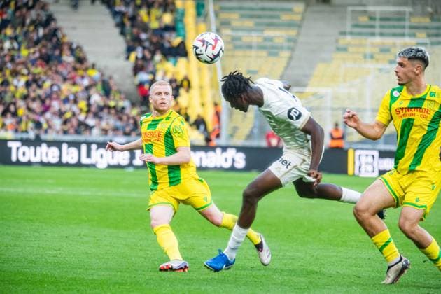 Florent Mollet (FC NANTES) Moise Bombito (OGC Nice) FOOTBALL : FC Nantes vs OGC Nice - Ligue 1 - Journée 8 - 20 10 2024 BaptisteAutissier Panoramic 