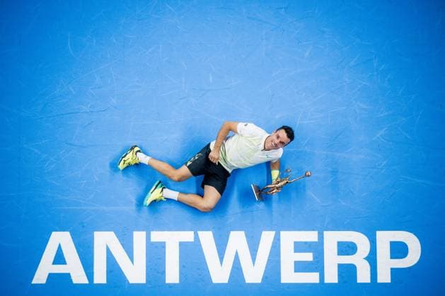 Bilder des Jahres 2024, Sport 10 Oktober Sport Themen der Woche KW42 Sport Bilder des Tages Spanish Roberto Bautista-Agut celebrates after winning a tennis match in the finals of the singles competition at the ATP, Tennis Herren European Open Tennis tournament in Antwerp, Sunday 20 October 2024. JASPERxJACOBS  x103113765x