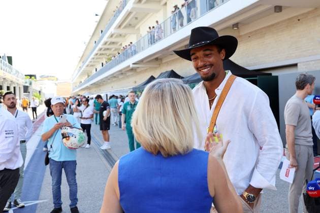 Leo Neugebauer (GER) Zehnkämpfer, im Gespräch im Fahrerlager, Formel 1 Pirelli Grand Prix, FIA F1 Weltmeisterschaft, Circuit of Amerika, Austin Texas, 20.10.2024, USA, Leichtathlet