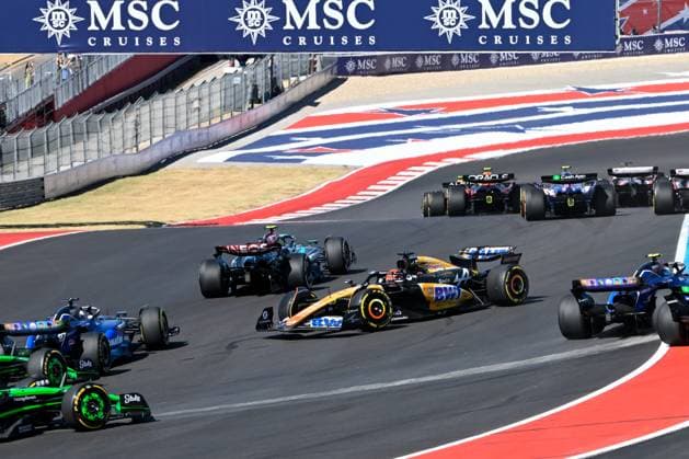AUSTIN, TX - OCTOBER 20: BWT Alpine F1 Team driver Esteban Ocon (31) of France spins as he makes his way through turn 1 during the Formula 1 Pirelli United States Grand Prix on October 20, 2024, at Circuit of The Americas in Austin, Texas. (Photo by Ken Murray Icon Sportswire) AUTO: OCT 20 F1 Pirelli United States Grand Prix EDITORIAL USE ONLY Icon241020028