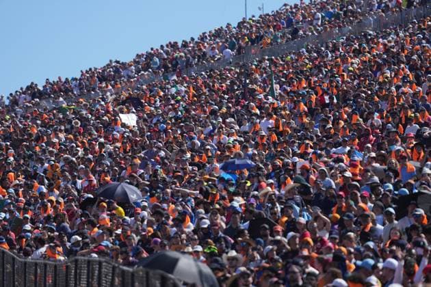 20.10.2024, Circuit of The Americas, Austin, FORMULA 1 PIRELLI UNITED STATES GRAND PRIX 2024 ,im Bild Volle Zuschauertribünen in Austin. (Photo by Hasan Bratic DeFodi Images) not used in POL SRB CRO FRA GBR NED ITA USA Defodi-506_20241020_hbr_0229