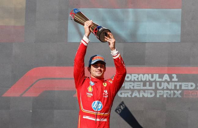 Sport Bilder des Tages LECLERC Charles (mco), Scuderia Ferrari SF-24, portrait podium trophy during the Formula 1 Pirelli United States Grand Prix 2024, 19th round of the 2024 Formula One World Championship, WM, Weltmeisterschaft from October 18 to 20, 2024 on the Circuit of the Americas, in Austin, United States of America - F1 - US GRAND PRIX 2024 DPPI Panoramic  241020_R19_USA_DP_JK882