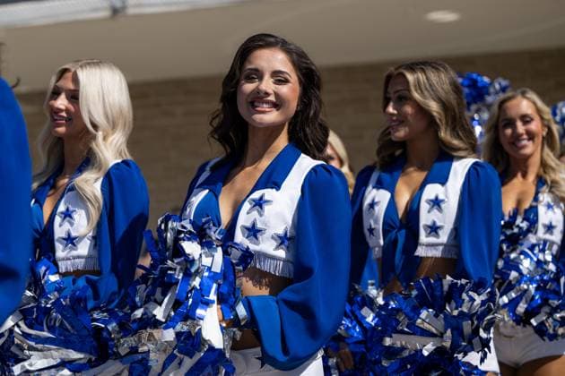 Dallas Cowboys Cheerleaders NFL, American Football Herren, USA American Football) treten im Rahmen der Fahrerparade auf, USA, Formel 1 Weltmeisterschaft, Pirelli Grand Prix der Vereinigten Staaten von Amerika, Circuit of the Americas Austin, Rennen, 20.10.2024 USA, Formel 1 Weltmeisterschaft, Pirelli Grand Prix der Vereinigten Staaten von Amerika, Circuit of the Americas Austin, Rennen, 20.10.2024 Austin Copyright: xEibner-Pressefoto Memmlerx EP_MMR