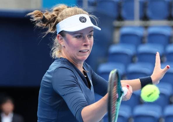 October 21, 2024, Tokyo, Japan - Magdalena Frech of Poland returns the ball against Zeynep Sonmez of Turkey during the first round match of the Toray Pan Pacific Open tennis tournament at the Ariake Coliseum in Tokyo on Monday, October 21, 2024. Sonmez defeated Frech. (photo by Yoshio Tsunoda AFLO) Noxthirdxpartyxsales  (270595324)