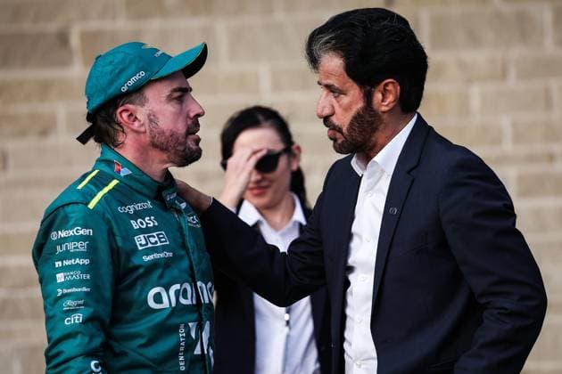 14 Fernando Alonso (ESP, Aston Martin Aramco F1 Team), Mohammed Ben Sulayem (UAE, FIA President), F1 Grand Prix of USA at Circuit of The Americas on October 20, 2024 in Austin, United States of America. (Photo by HOCH ZWEI) Austin United States of America