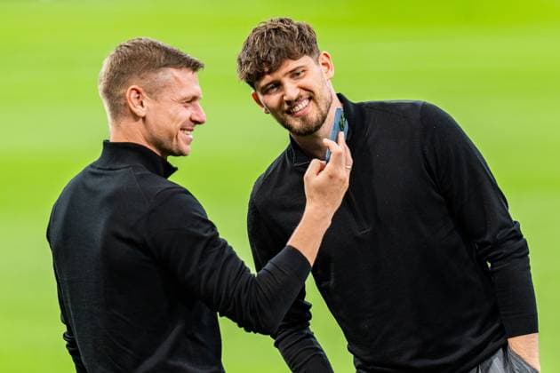 21.10.2024, Pressekonferenz vor Real Madrid vs. Borussia Dortmund, UEFA Champions League, 3. Spieltag Borussia Dortmund zur Platzbegehung im Santiago Bernabeu, hier Lukasz Piszcek, Gregor Kobel und Julian Brandt Copyright: xBahhoxKarax