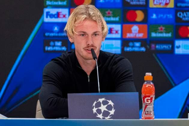 Champions League 2024 25 League Phase MD3: Borussia Dortmund Training Session and press conference, PK, Pressekonferenz Julian Brandt of Borussia Dortmund seen speaking during Borussia Dortmund Training Session and Press Conference ahead of the Champions League 2024 25 League Phase MD3 football match against Real Madrid at Estadio Santiago Bernabeu on October 21, 2024 in Madrid, Spain. Madrid Estadio Santiago Bernabeu Madrid Spain Copyright: xAlbertoxGardinx AGardin_20241021_Football_Champions_Borussia_Dortmund_PC_020