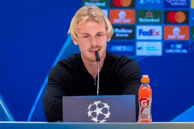 Champions League 2024 25 League Phase MD3: Borussia Dortmund Training Session and press conference, PK, Pressekonferenz Julian Brandt of Borussia Dortmund seen speaking during Borussia Dortmund Training Session and Press Conference ahead of the Champions League 2024 25 League Phase MD3 football match against Real Madrid at Estadio Santiago Bernabeu on October 21, 2024 in Madrid, Spain. Madrid Estadio Santiago Bernabeu Madrid Spain Copyright: xAlbertoxGardinx AGardin_20241021_Football_Champions_Borussia_Dortmund_PC_022