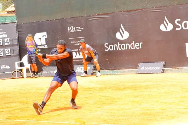 Curitiba ATP, Tennis Herren CH 100 Joao Lucas Reis passes the qualifying CURITIBA (PR), 10 21 2024- TENNIS ATP CHALLENGER CURITIBA JOAO LUCAS REIS RYAN NIJBOER- Joao Lucas Reis managed to pass the qualifying round by defeating Dutchman Ryan Nijboer 6 2 and 6 3 in the last round of qualifying and is guaranteed a place in the main draw. The ATP Challenger Curitiba is being held on the courts of Graciosa Country Club and will end on October 27, 2024. (Foto: Edson De Souza Thenews2 imago images) SPO  Copyright: xEdsonxTeodoroxDexSouzax