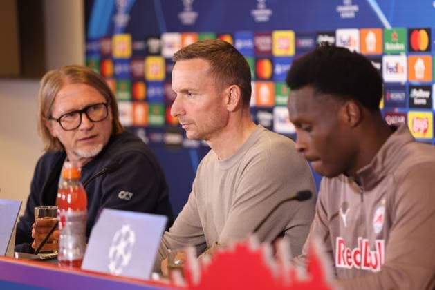 SOCCER - UEFA CL, RBS vs Zagreb SALZBURG,AUSTRIA,22.OCT.24 - SOCCER - UEFA Champions League, Red Bull Salzburg vs GNK Dinamo Zagreb, preview, press conference, PK, Pressekonferenz RBS. Image shows head coach Pepijn Lijnders (RBS).  GEPAxpictures xMathiasxMandl