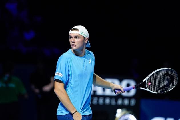 22.10.2024, Basel, St. Jakobshalle, ATP, Tennis Herren Swiss Indoors Basel, Dominic Stricker (SUI) in action during the 1 16 Round match Basel St. Jakobshalle Basel Switzerland Copyright: xJustPictures.ch DanielaxPorcellix jp-en-DaPo-20241022-_DP16833