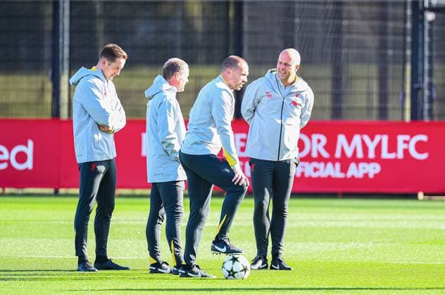 Football - UEFA Champions League - League Phase - RB Leipzig v Liverpool FC - MD-1 LIVERPOOL, ENGLAND - Monday, October 21, 2024: Liverpool s head coach Arne Slot (R) and assistant coach John Heitinga during a training session at the AXA Training Centre ahead of the UEFA Champions League match between RB Leipzig and Liverpool FC. (Photo by David Rawcliffe Propaganda) LIVERPOOL AXA Training Centre MERSEYSIDE ENGLAND  Copyright: xDavidxRawcliffex P2024-10-22-Leipzig_Liverpool_MD-1-2
