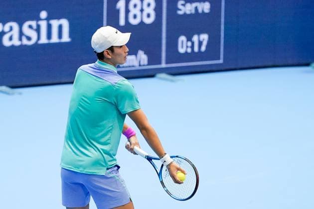 22.10.2024, Basel, St. Jakobshalle, ATP, Tennis Herren Swiss Indoors Basel, Juncheng Shang (CHN) in action during the 1 16 Round match Basel St. Jakobshalle Basel Switzerland Copyright: xJustPictures.ch DanielaxPorcellix jp-en-DaPo-20241022-_DP16996