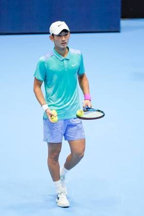 22.10.2024, Basel, St. Jakobshalle, ATP, Tennis Herren Swiss Indoors Basel, Juncheng Shang (CHN) in action during the 1 16 Round match Basel St. Jakobshalle Basel Switzerland Copyright: xJustPictures.ch DanielaxPorcellix jp-en-DaPo-20241022-_DP17016
