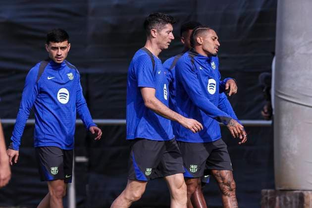 October 22, 2024, Sant Joan Despi, Barcelona, SPAIN: Robert Lewandowski, Pedro Gonzalez Pedrio¢, and Raphinha Dias Belloli during the training day of FC Barcelona, Barca ahead UEFA Champions League, football match against Bayern Munich at Ciudad Esportiva Joan Gamper on October 22, 2024 in Sant Joan Despi, Barcelona, Spain. Sant Joan Despi SPAIN - ZUMAa181 20241022_zaa_a181_014 Copyright: xJavierxBorregox