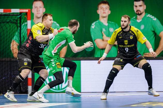 v.l. Nils Roeller (HSC 2000 Coburg, 30), Ian Weber (GWD Minden, 13), Bartlomiej Bis (HSC 2000 Coburg, 09) GER, TuS N-Luebbecke vs. HSC 2000 Coburg, Handball, 2. Bundesliga, 8. Spieltag, Spielzeit 2024 2025, 22.10.2024 GER, TuS N-Luebbecke vs. HSC 2000 Coburg, Handball, 2. Bundesliga, 8. Spieltag, Spielzeit 2024 2025, 22.10.2024 Luebbecke