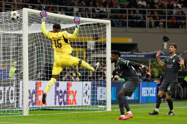 AC Milan v Club Brugge - UEFA Champions League MILAN, ITALY - OCTOBER 22 : Maignan Mike goalkeeper of AC Milan pictured during matchday 3 of the UEFA Champions League, a league phase match between AC Milan and Club Brugge at the San Siro stadium on October 22, 2024 in Milan, Italy, 22 10 2024 Milan Italy  Copyright: xJanxDexMeuleneirx