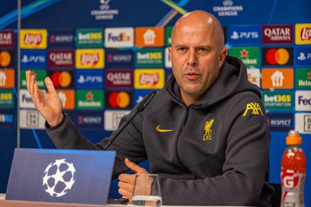 Football - UEFA Champions League - League Phase - RB Leipzig v Liverpool FC - MD-1 LEIPZIG, GERMANY - Tuesday, October 22, 2024: Liverpool s head coach Arne Slot during a press conference, PK, Pressekonferenz at the Red Bull Arena ahead of the UEFA Champions League Match Day 3 game between RB Leipzg and Liverpool FC. (Photo by David Rawcliffe Propaganda) LEIPZIG Red Bull Arena SAXONY GERMANY  Copyright: xDavidxRawcliffex P2024-10-22-Leipzig_Liverpool_MD-1-61
